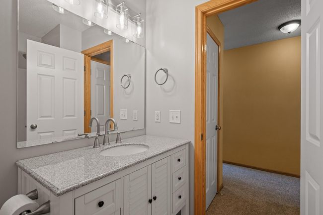 updated shared bathroom on upper level | Image 27