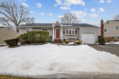 152 Haypath Rd, Old Bethpage, NY, 11804-1453 | Card Image