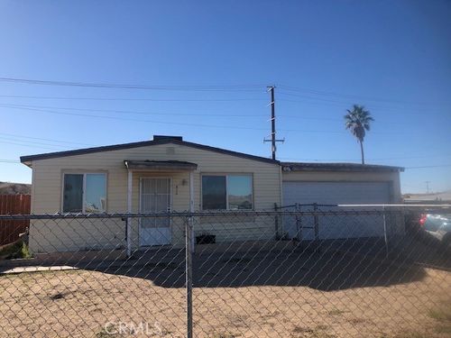812 Lillian Dr, Barstow, CA, 92311-3010 | Card Image