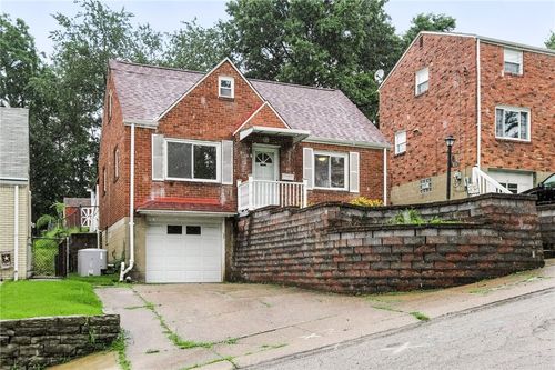 333 E Francis Ave, Brentwood, PA, 15227-3021 | Card Image