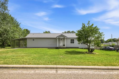 8567 Brookside Cir, Monett, MO, 65708-9101 | Card Image