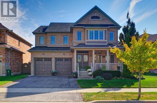 174 Mcknight Avenue, Hamilton (Waterdown), ON, L8B0R4 | Card Image