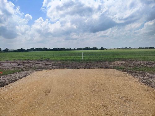 1 Fm 3061, Thorndale, TX, 76577 | Card Image