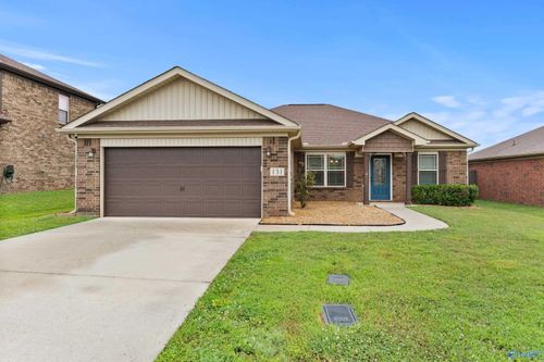 131 Walkers Hill Rd, Meridianville, AL, 35759-1831 | Card Image