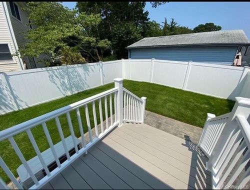 11 Stan Haven Pl, E Northport, NY, 11731-6527 | Card Image