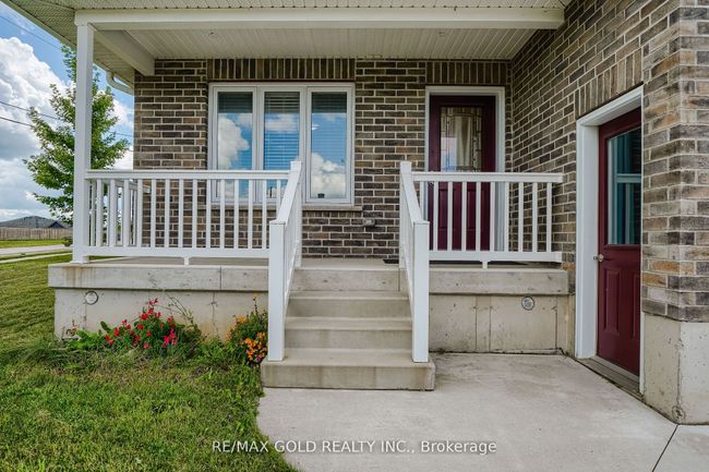A - 12 Clayton St, House attached with 3 bedrooms, 3 bathrooms and 2 parking in Mitchell ON | Image 5