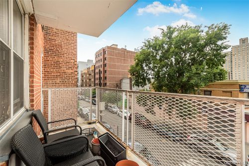apt-2e-3201 Grand Concourse, Bronx, NY, 10468-1226 | Card Image