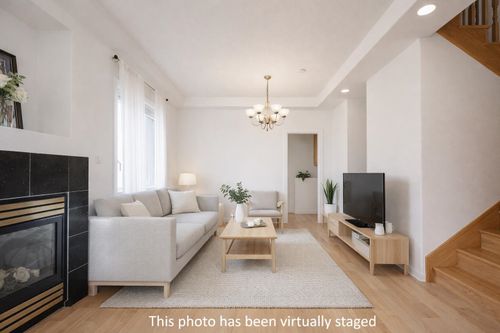 6980 Humphries Ave, Burnaby, BC, V5E4N4 | Card Image