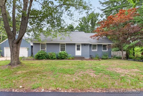 943 Grandridge Ct, Holland, MI, 49423-6823 | Card Image