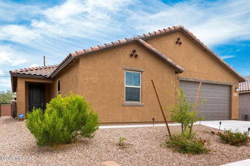 8686 N Calle La Canoa, Tucson, AZ, 85742 | Card Image