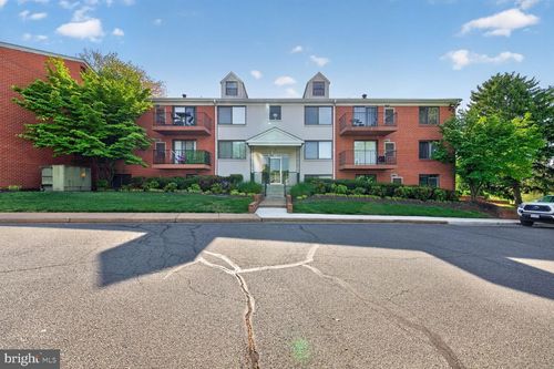 1-125 Clubhouse Dr Sw, LEESBURG, VA, 20175-4224 | Card Image