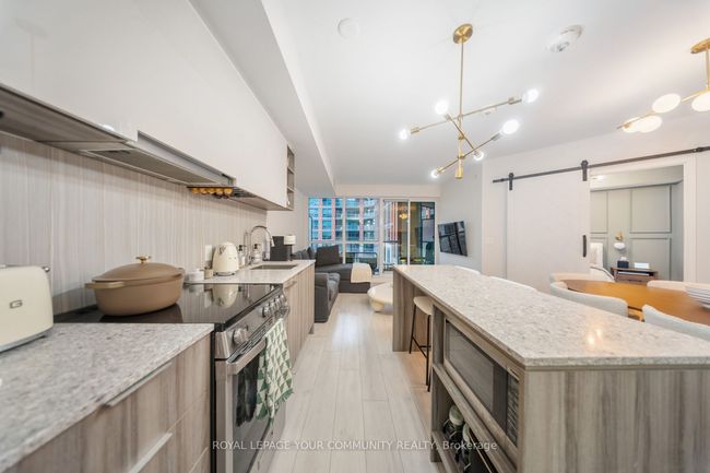 312 - 31 Tippett Rd, Condo with 2 bedrooms, 2 bathrooms and null parking in Toronto ON | Image 7