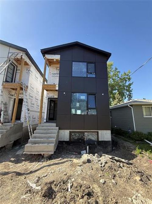 1118 Parker Ave, Winnipeg, MB, R3T0T6 | Card Image