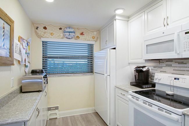 APT-405 - 10310 S Ocean Dr, Condo with 2 bedrooms, 2 bathrooms and null parking in Jensen Beach FL | Image 17