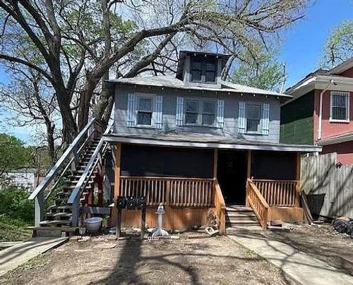 2450 Hardesty Ave, Kansas City, MO, 64127-4833 | Card Image