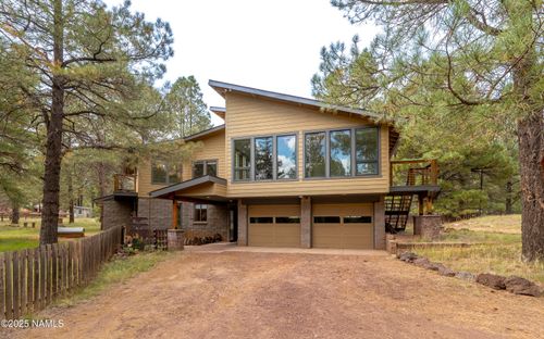 211 S Beech Dr, Flagstaff, AZ, 86004-7827 | Card Image