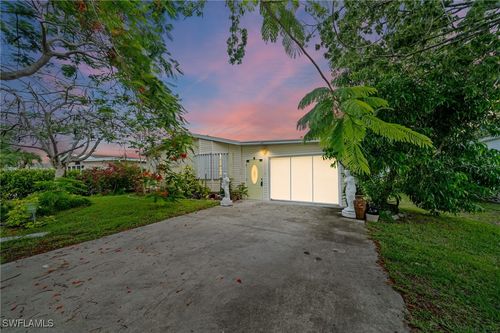 919 Manatee Rd, NAPLES, FL, 34114-8266 | Card Image