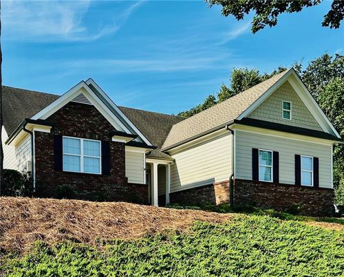 4507 N Gate Dr, Gainesville, GA, 30506-4621 | Card Image