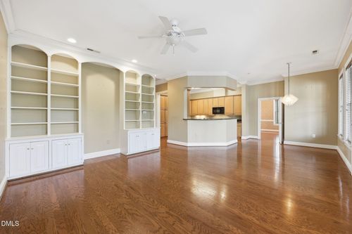 303-2801 Glenwood Gardens Ln, Raleigh, NC, 27608-1239 | Card Image