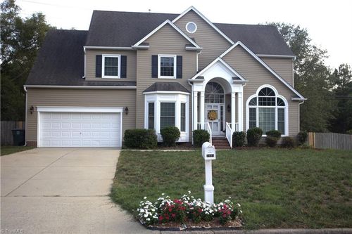 5805 Starboard Dr, Greensboro, NC, 27410-9151 | Card Image