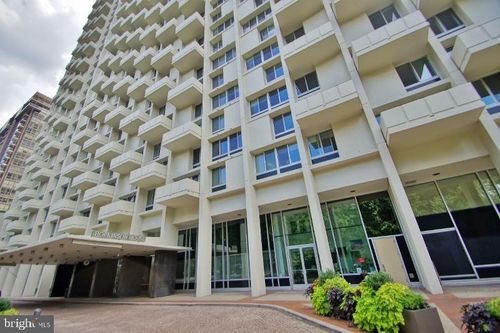 apt-2606-604 S Washington Sq, PHILADELPHIA, PA, 19106-4129 | Card Image