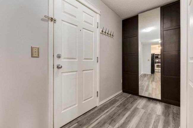 1210 - 115 Prestwick Villas Se, Home with 2 bedrooms, 2 bathrooms and 2 parking in Calgary AB | Image 4