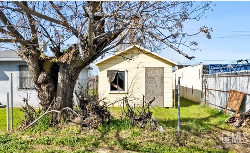 1011 G St, Wasco, CA, 93280-2354 | Card Image