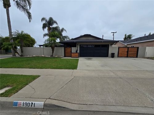 19071 Suva Ln, Huntington Beach, CA, 92646-2548 | Card Image