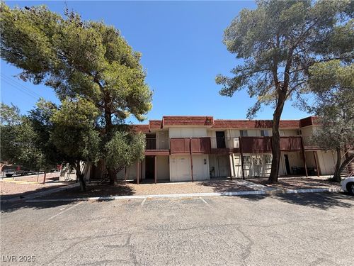 38-5352 Swenson St, Las Vegas, NV, 89119 | Card Image