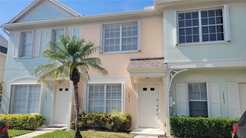 16679 Hemingway Dr, Weston, FL, 33326-1181 | Card Image