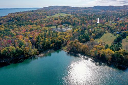 86 Cross Street, Northport, ME, 04849 | Card Image