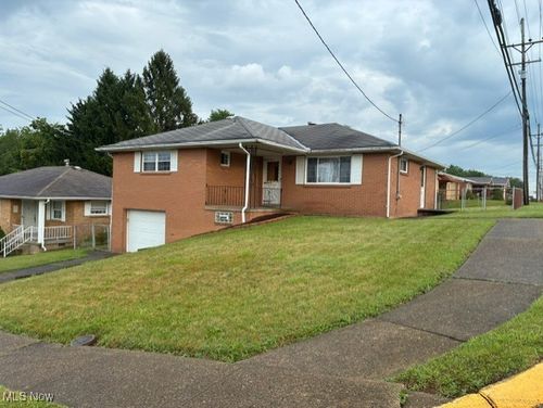 120 Braxton Rd, Weirton, WV, 26062-3930 | Card Image