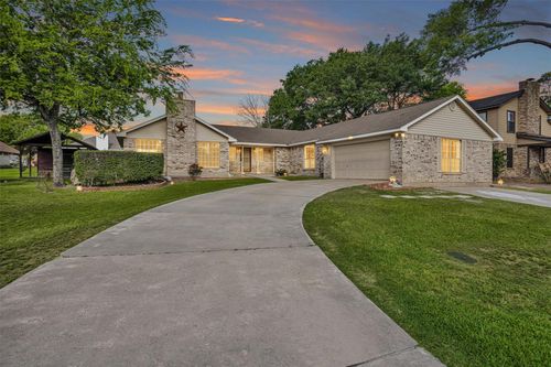 6878 Kingston Cove Lane, Willis, TX, 77318 | Card Image
