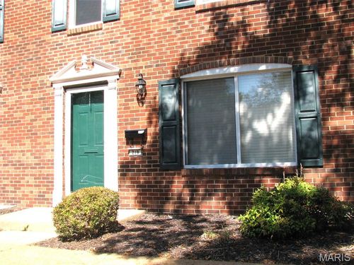 219 Charmers Ct, Kirkwood, MO, 63122-7128 | Card Image