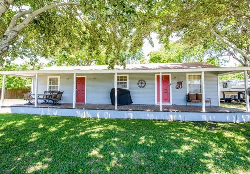 270 E Lamar St, Palmer, TX, 75152-8128 | Card Image