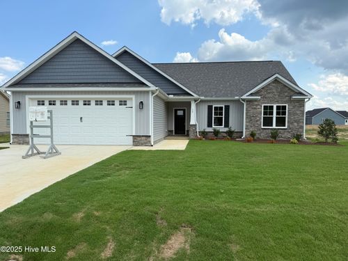 58 Royal Dr, Selma, NC, 27576-2410 | Card Image