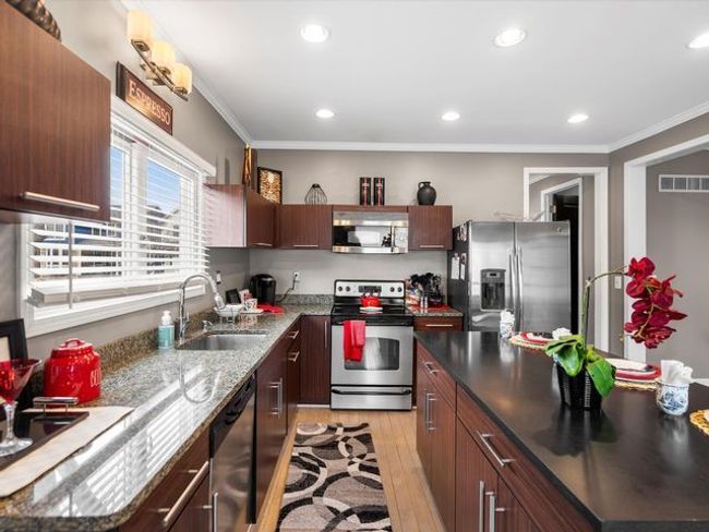Kitchen | Image 11