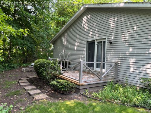 3653 Ramblewood Dr, Port Huron, MI, 48060-1574 | Card Image