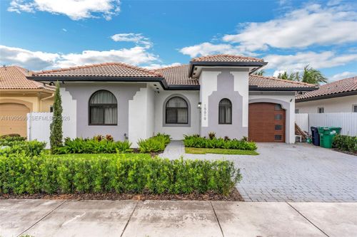 15619 Sw 14th St, Miami, FL, 33194 | Card Image