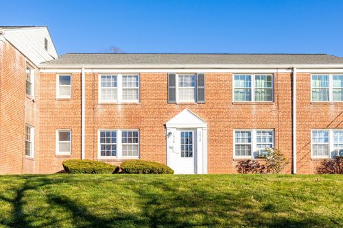 1014-1014 Trout Brook Drive, West Hartford, CT, 06119 | Card Image