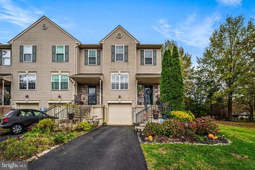 156 Strawberry Ln, PERKASIE, PA, 18944-4628 | Card Image