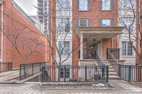679-3 Everson Dr, North York, ON, M2N7C2 | Card Image