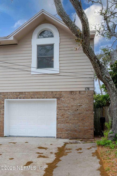 176 E Coast Dr, Atlantic Beach, FL, 32233-5219 | Card Image