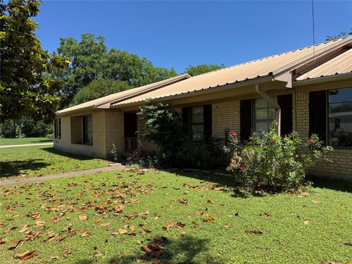 305 N Main, Meridian, TX, 76665-4617 | Card Image