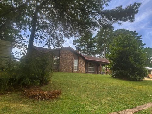 11 Hoy Green Acres Dr, Laurel, MS, 39443-0987 | Card Image