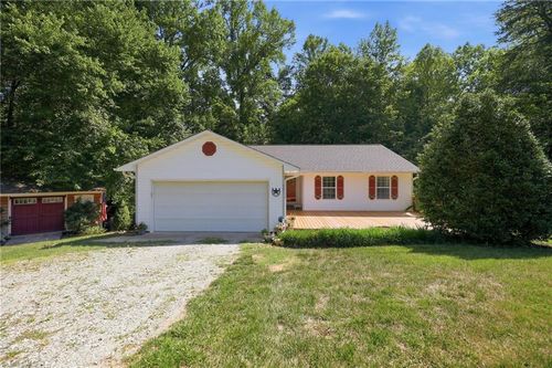 221 Farmview Road, Madison, NC, 27025 | Card Image