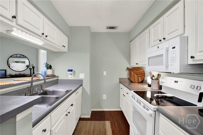 APT-1721 - 12300 Apache Ave, Condo with 1 bedrooms, 1 bathrooms and null parking in savannah GA | Image 9