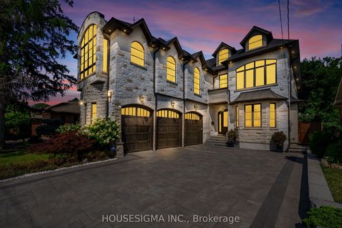 102 Oxford St, Richmond Hill, ON, L4C4L5 | Card Image