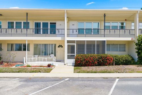 418-5593 40th Ave N, Kenneth City, FL, 33709-5661 | Card Image