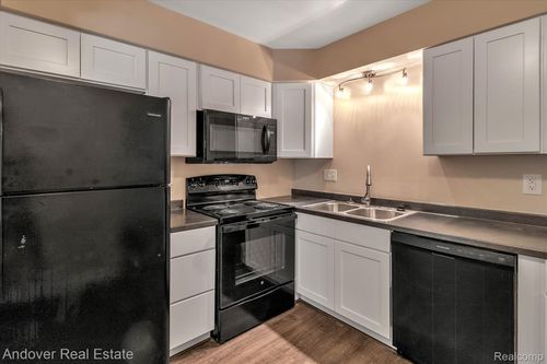 m-08-330 S Drake Road, Kalamazoo, MI, 49009 | Card Image